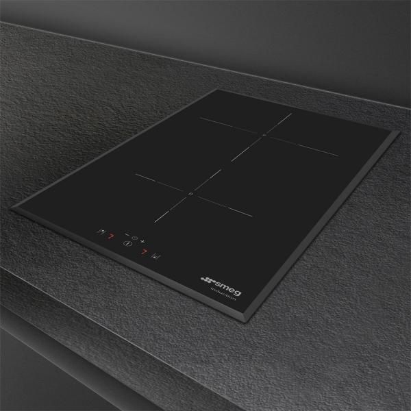 Индукционная варочная панель Smeg SI5322B